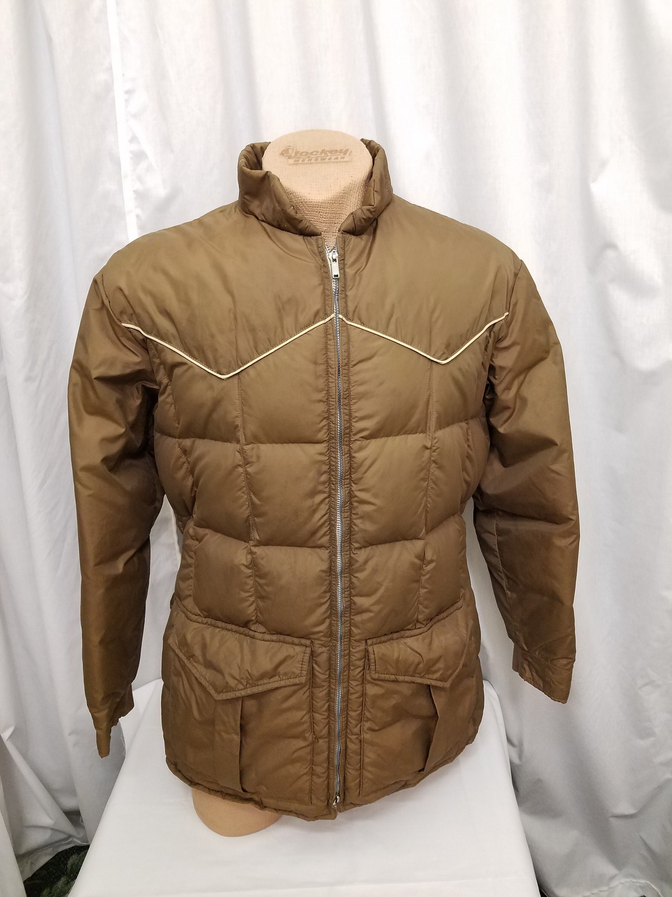 Vintage 1970's Comfy Brand Men's Brown Down Filled Quilted Vintage 1970's Comfy Brand Men's Brown Down Filled Quilted