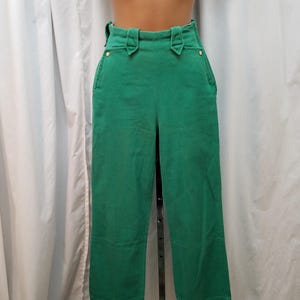 Vintage 40s Riegel Side Zip High Rise Green Sanforized Pleated Wide Leg Jeans Pants Clam Diggers 24 Women’s Small. Measurements Below.