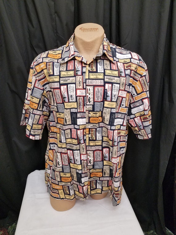 Vintage 1990's Columbia Made in Thailand Cotton Fishing Lure Print Short  Sleeve Button Down Sportswear Shirt Mens XL 