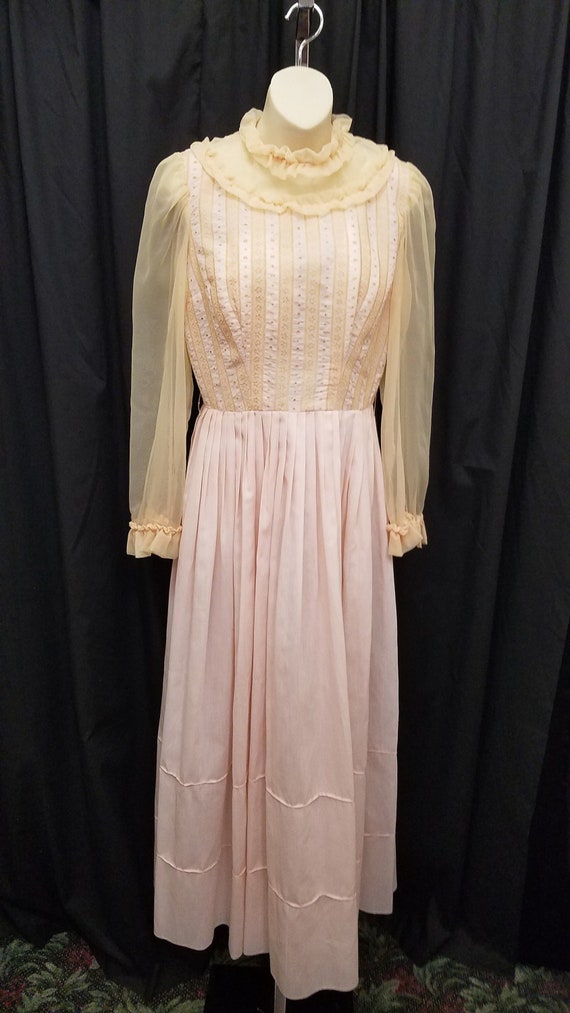 Vintage 1940's-50's L'Aiglon Peach Dress w Gold St