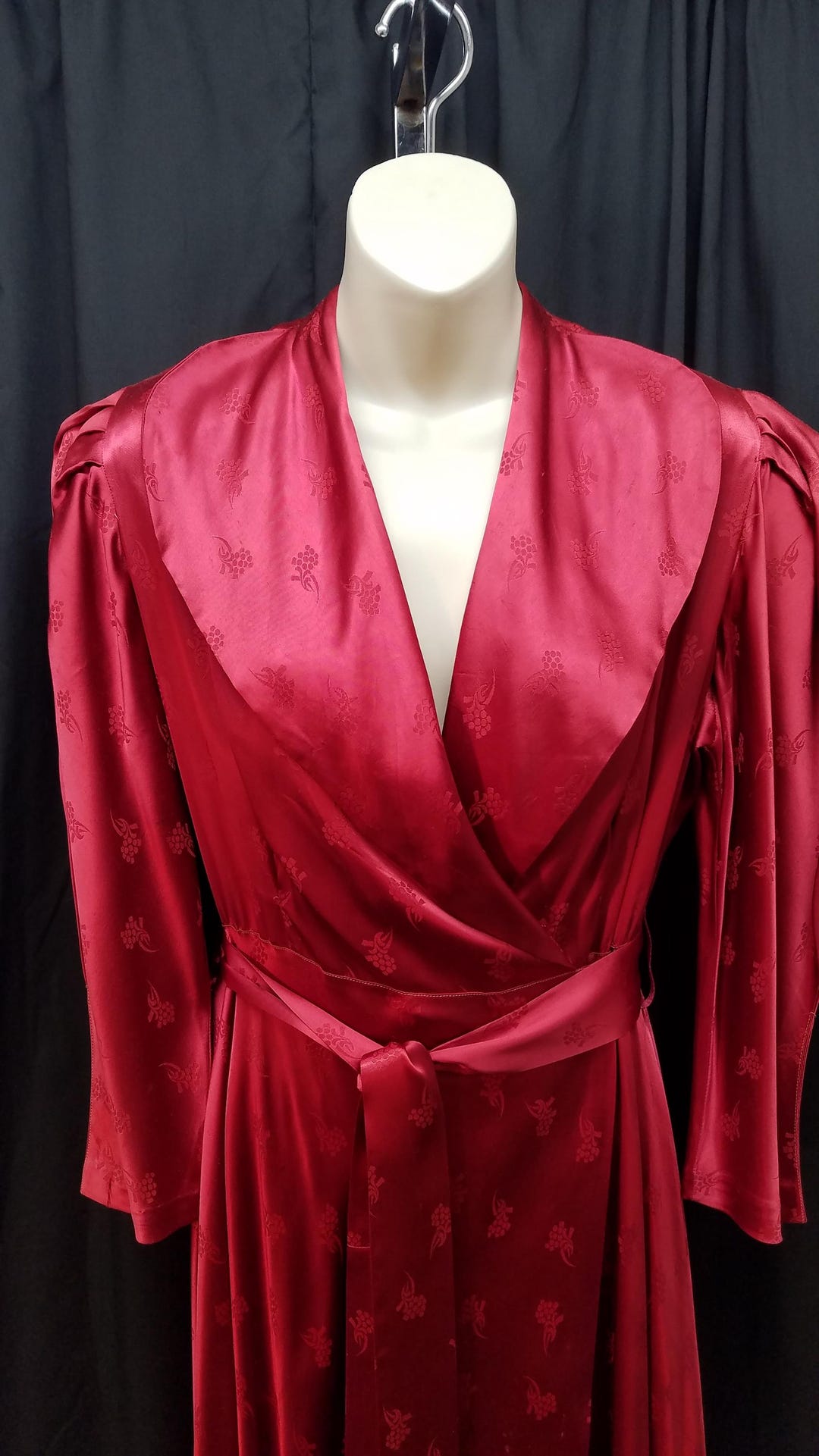 Red Robe R Initial Vtg 1930s-40s Stunning Red Silk Robe House Coat Dress Lingerie W Floral ...