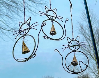 Campanilla de viento con forma de gato, campanillas de viento de metal, decoración de jardín con forma de gato, adorno colgante con campanas, arte para el jardín, detalle para el patio, regalo para amantes de los gatos, arte para exteriores.
