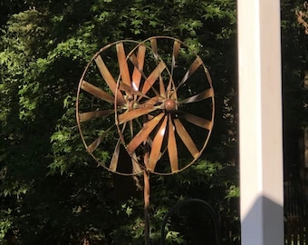 Wagon Wheel Clamp Wind Spinner, Flamed Finish Yard Art, Rustic Garden Stake, Outdoor Decor