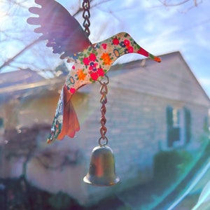 Happy Gardens - Floral Hummingbird Multicolor Ornament