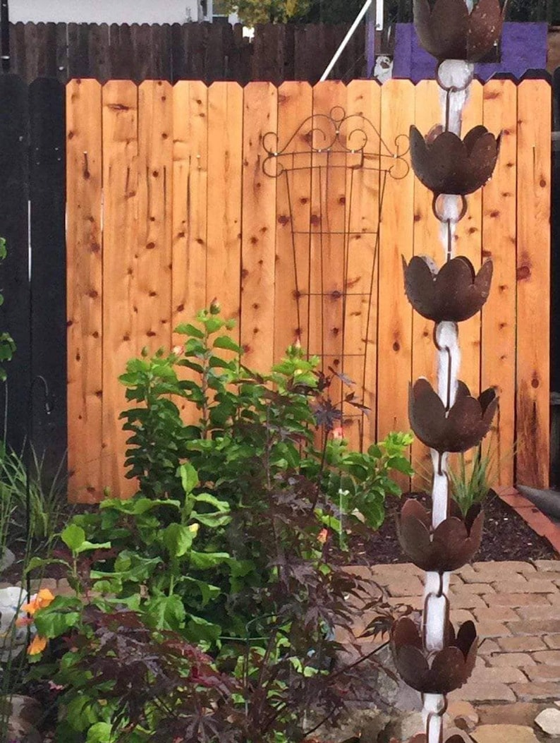 Happy Gardens - Lily Cup Rain Chain