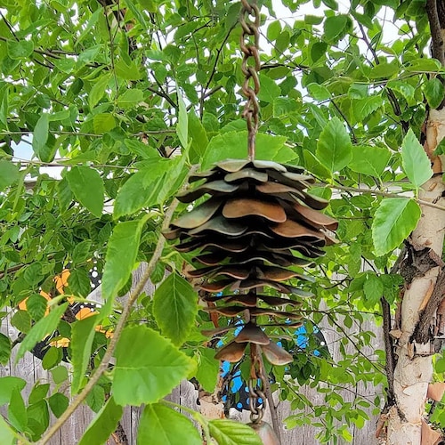 Cloche carillon pomme de pin | Art de jardin surdoué | Cadeau d'automne | Carillon éolien artistique | carillon éolien | carillons éoliens | décoration d'automne | automne | ornement | cadeau