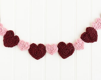 Modèle au crochet pour la Saint-Valentin, modèle au crochet pour la Saint-Valentin, motif guirlande au crochet, décoration DIY pour la Saint-Valentin, motif guirlande coeurs au crochet