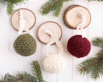 Christmas Ornament Crochet Pattern, Christmas Bauble Pattern, DIY Bulb Ornament, PDF Crochet Pattern, Downloadable Christmas Crochet Pattern