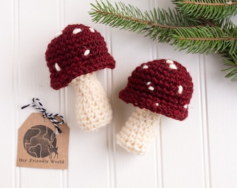 Modello di fungo all'uncinetto, modello di giocattolo farcito di funghi, Fly Agaric Amigurumi, peluche di funghi all'uncinetto, arredamento per vivaio nel bosco fai da te, PDF