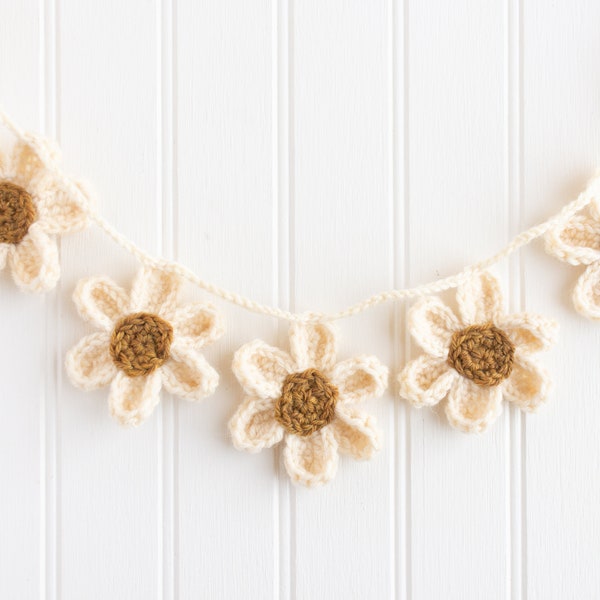 Crochet Garland Pattern, Daisy Garland Crochet Pattern, Crochet Flower Garland Pattern, Spring Flower Crochet Pattern, Daisy Chain Crochet