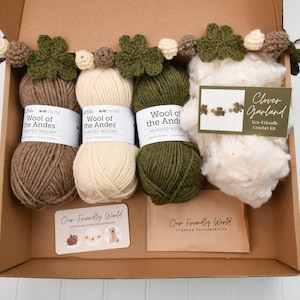 Crochet Kit Beginner with Yarn, Shamrock Crochet Pattern, Crochet Shamrock Kit, St Pattys Day Crochet Kit, Crochet Garland DIY Craft Kit