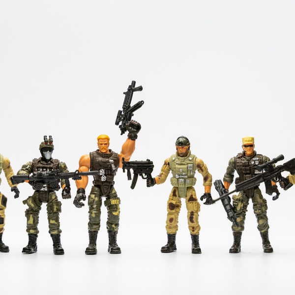 Lot of Unbranded MILITARY ARMY GUY 4" Action Figures with Weapons - Movement