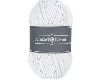 Durable Velvet Wool – White 310 Chenille Wool