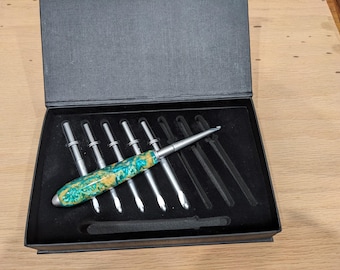 Crochet Hook Set with interchangeable hooks