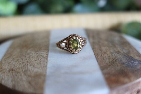 10k Gold Peridot Ring