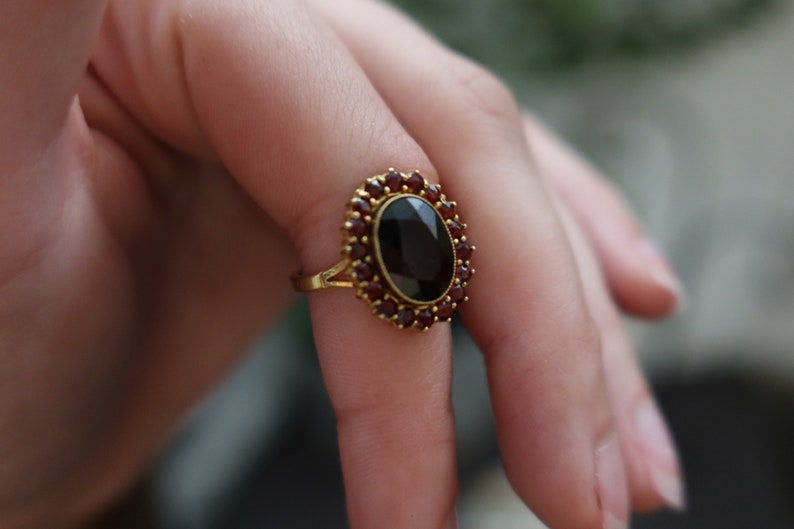 8K Gold Glass Garnet Ring