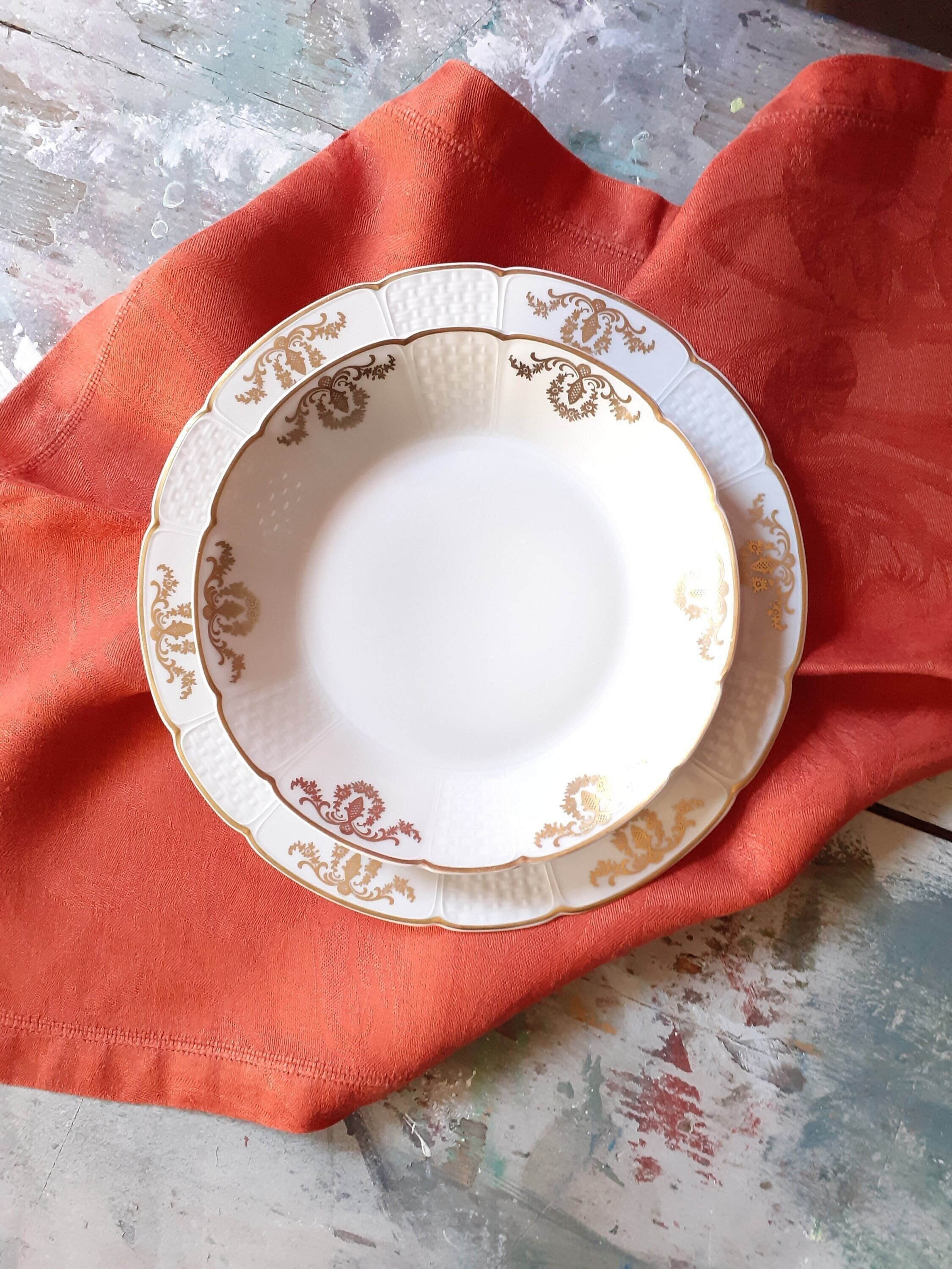 9 Assiettes Creuses Calottes Française en Porcelaine Gda Limoges Blanches et Dorées