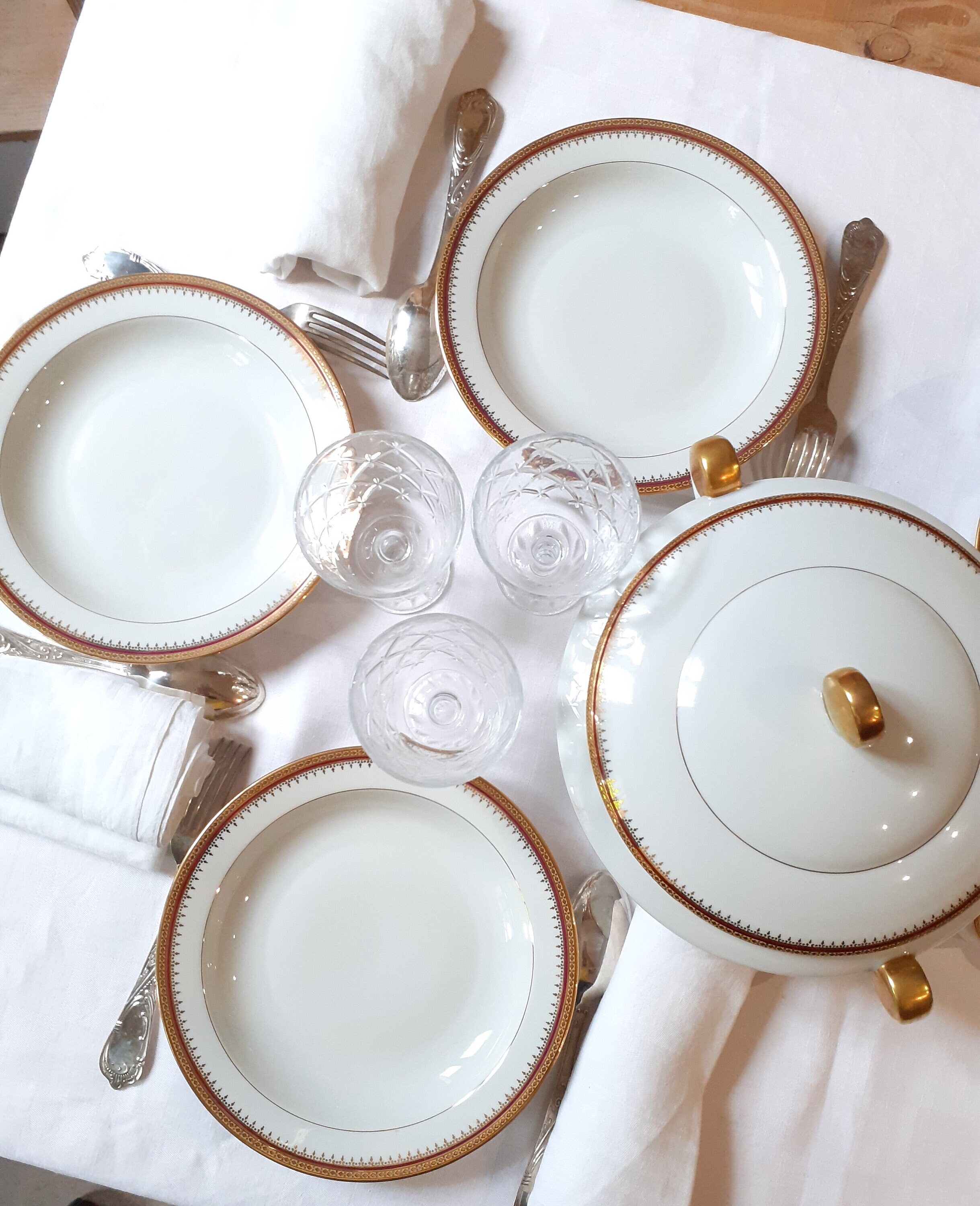 Service En Porcelaine