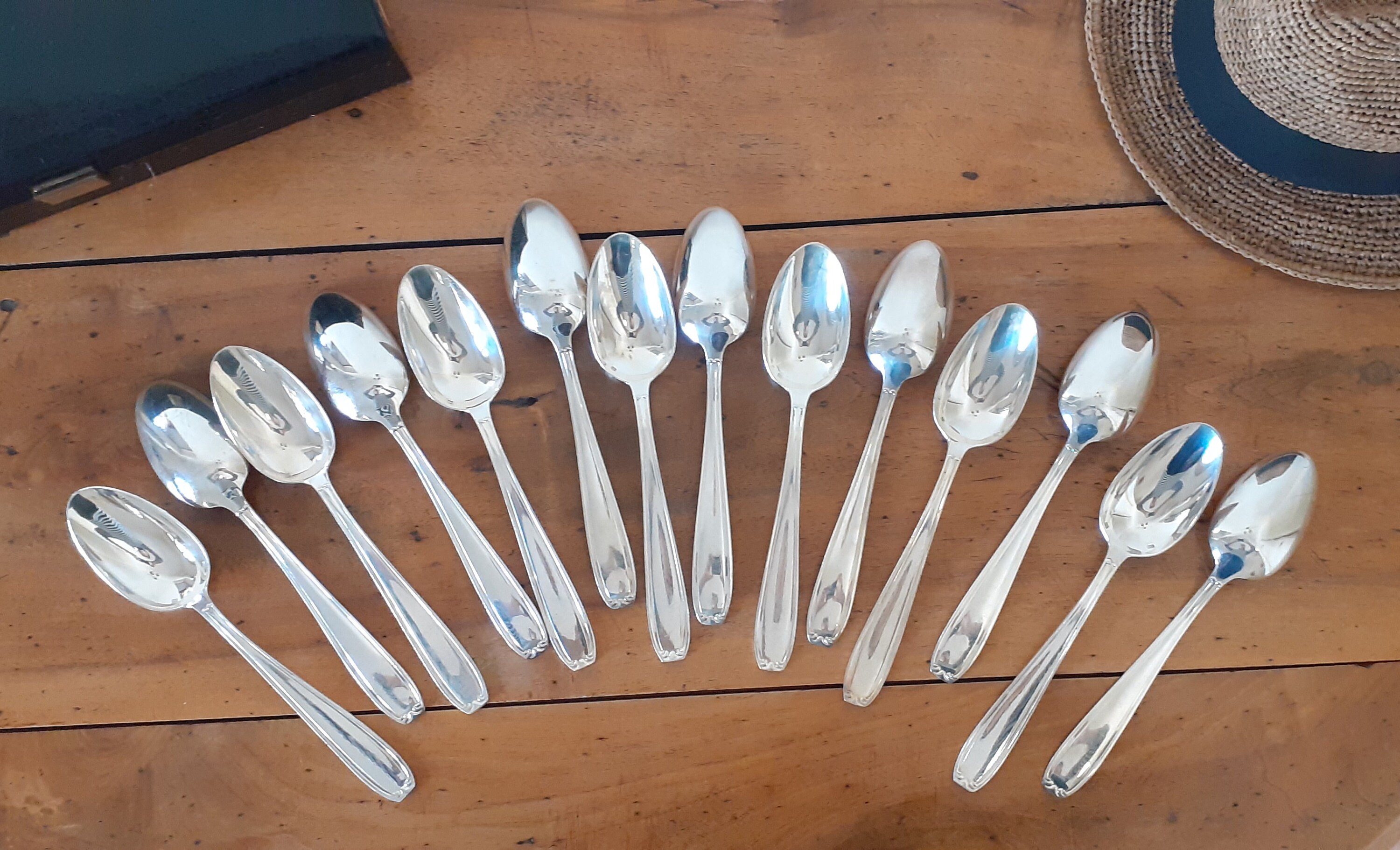 14 Grandes Cuillères en Métal Argenté Alfénide'