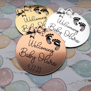 Baby shower magnets - Baby girl magnets - Gifts for baby shower guests - Bow and tiny feet design - Baby sprinkle favours