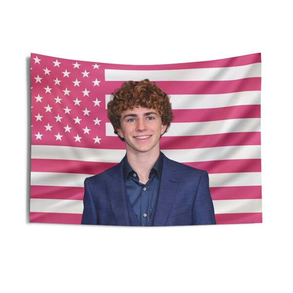 Walker Scobell Flag, Percy Jackson