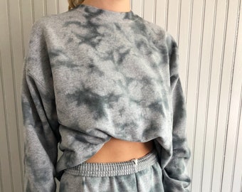 all gray sweatsuit