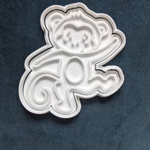 Monkey cookie cutter