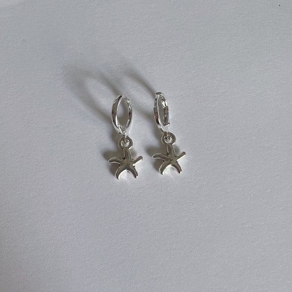 Mini silver star fish earrings/huggies | Star fish earrings | beachy earrings | Dainty star earrings | ocean earrings | star fish jewelry