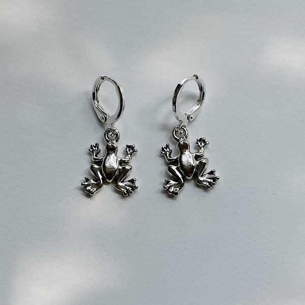Frog earrings | toad earrings | granola girl jewelry | hippy earrings | indie earrings | unique earrings | hippie earrings | nature earrings