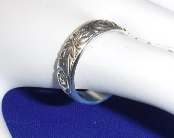 Sterling Silver Band Ring, Stackable, Paterned, Floral Scroll, Thick Band, 4.3g, size 6