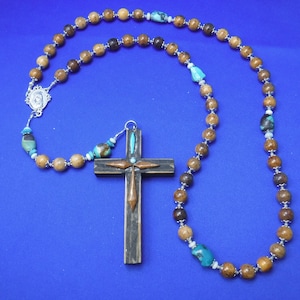 Rosario in legno di ulivo e opale turchese