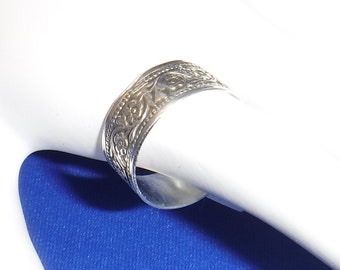 Sterling Silver Band Ring, Stackable, Floral Pattern, Wide Band, 2.1g, size 7 1/2