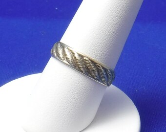 Sterling Silver Band, Ribbon Design, Thin Band, size 8 1/2