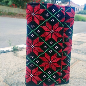 Portefeuille en cuir brodé fait à la main