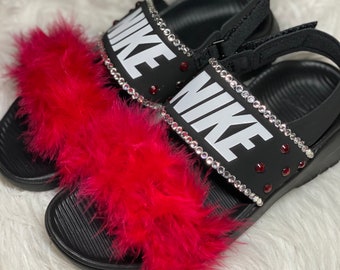 nike fluffy slippers