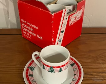 Vtg Coffee Demitasse Expresso Set of 4 Cups And Saucers Christmas NEW