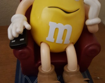 M&M Candy Dispenser Yellow Peanut in His Recliner With Bear 