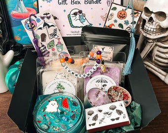 Spooky Summer Bundle - Spring Gift Box with Candles, Wax melts, Bath Rituals, Jewelry, Halloween