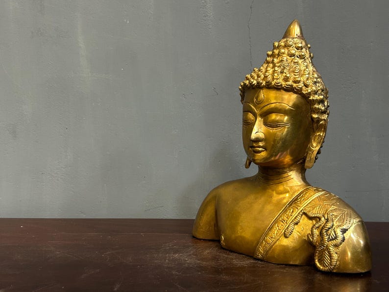 Messing Buddha Büste: Handgemachtes Zen Dekor Bild 4