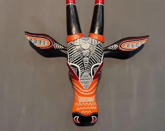 Handcrafted Tribal bull Head Wall Art، Boho Painted Animal Mask، Rustic Ethnic Home Decor، Unique Gift Idea