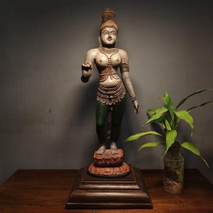 Wooden Statue of  Goddes  Parvathi. Intricately Hand-Carved, perfect for you Home Decor also for Office