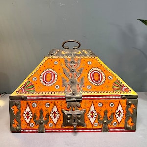 Indian Sindoor Dani Brass Box From Kerala - 19thC Indian Sindoor Dani Brass Box From Kerala - 19thC