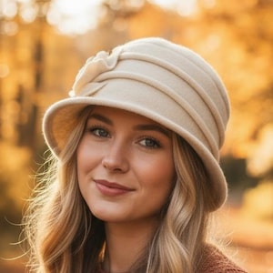 Wool Bucket Cloche Hat: Foldable Winter Fedora with 3D Flower