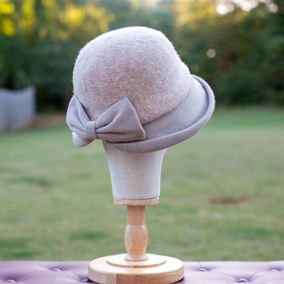 Vintage Cloche-style Bucket Hat With Felt Bowknot – Warm  display picture 3
