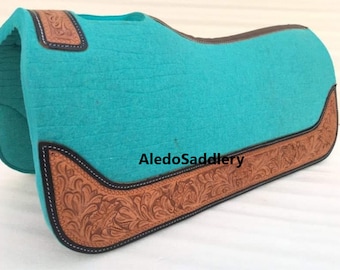 Tapis de selle supérieur design flèche en acrylique avec fond
