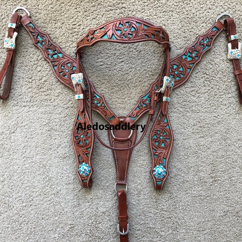 Shiloh Stables and Tack: This headstall and breast-collar set is a