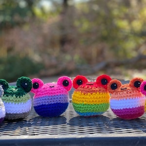 Crochet Pride Frog Amigurumi