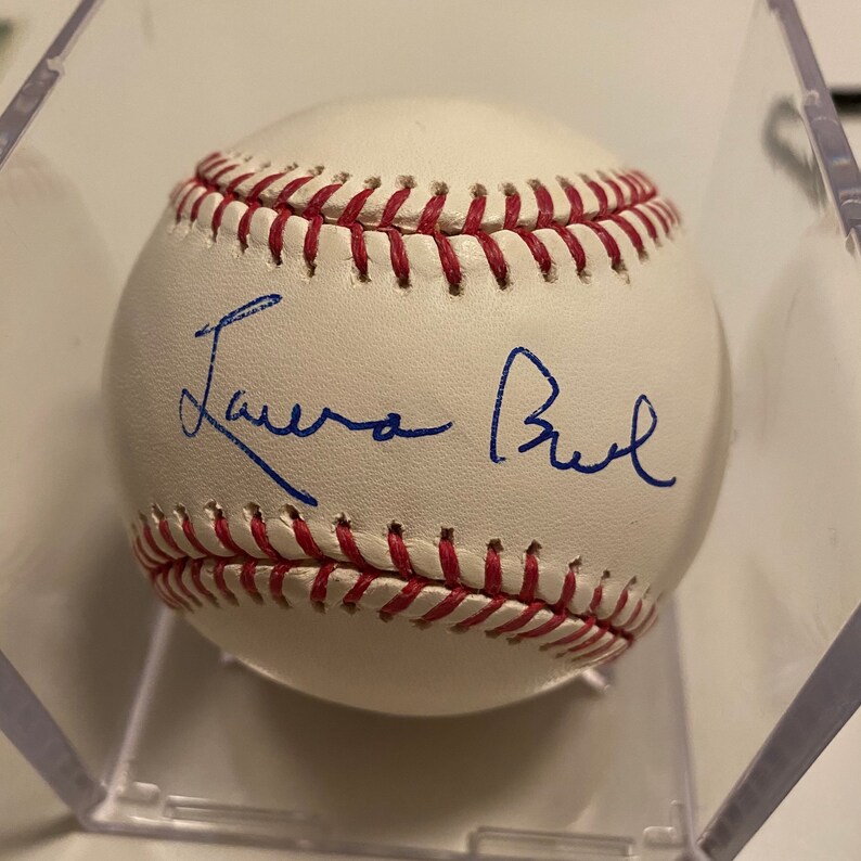 LAURA BUSH Autographed Official Major League Baseball Authentica LAURA BUSH Autographed Official Major League Baseball Authentica