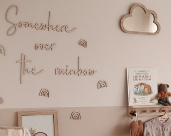 Somewhere over the rainbow. regenbogen, holz regenbogen,Inschrift an der Wand,wooden words,wooden wall decor, nursery,kinderzimmer Inschrift