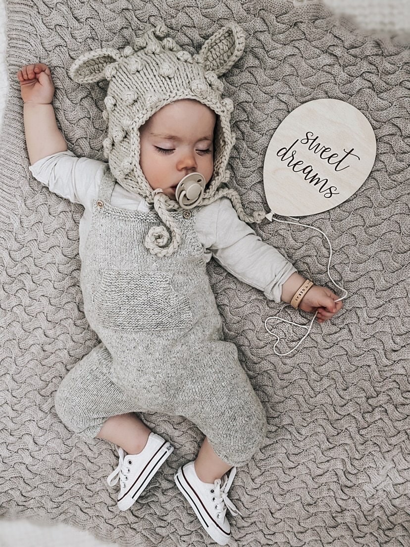 Sweet dreams balloon, luftballon, holz luftballon, babyzimmer deko, nursery, newborn photo session, süsse Träume, geburt geschenk, graviert